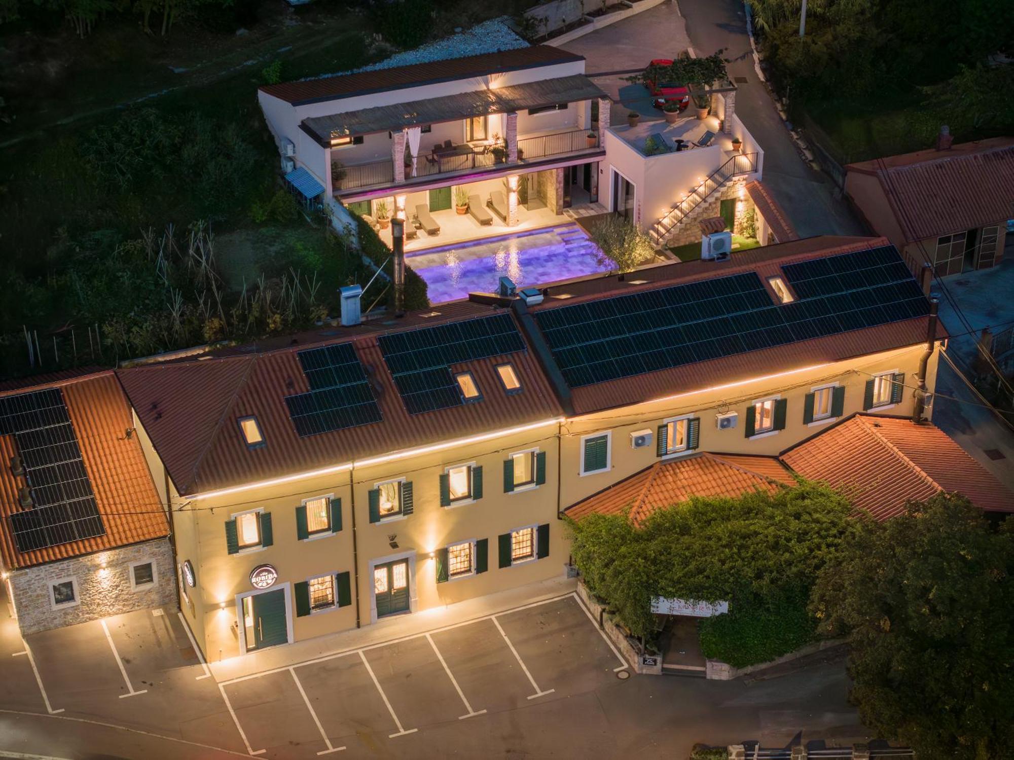 Vila Robida Rooms & Spa Črni Kal Buitenkant foto